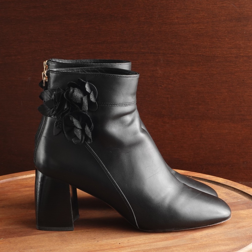 Tory Burch Boots Womens SZ 10M BLK Blossom Leather Heeled Contemporary Designer